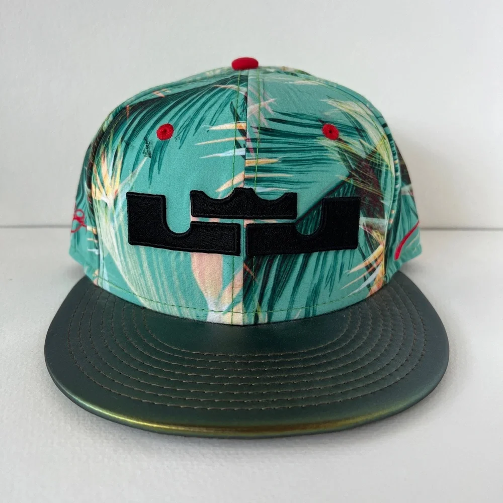 Nike Lebron SnapBack - Picture 6 of 7